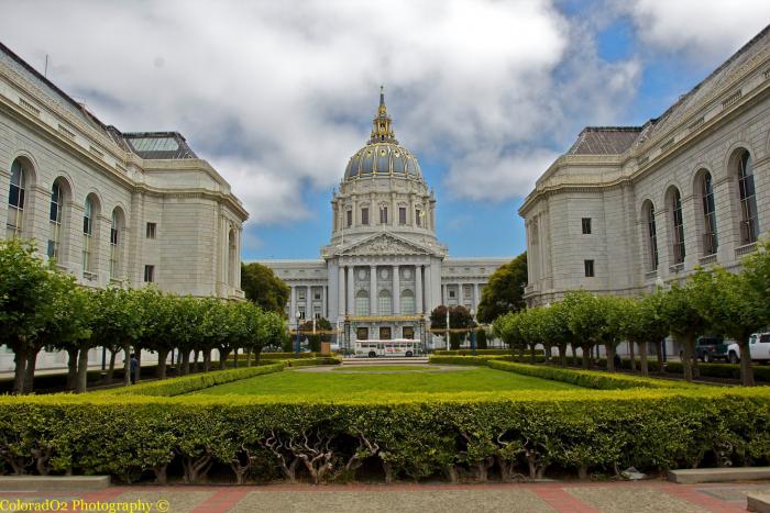 Beautiful government buildings in downtown San Francisco.